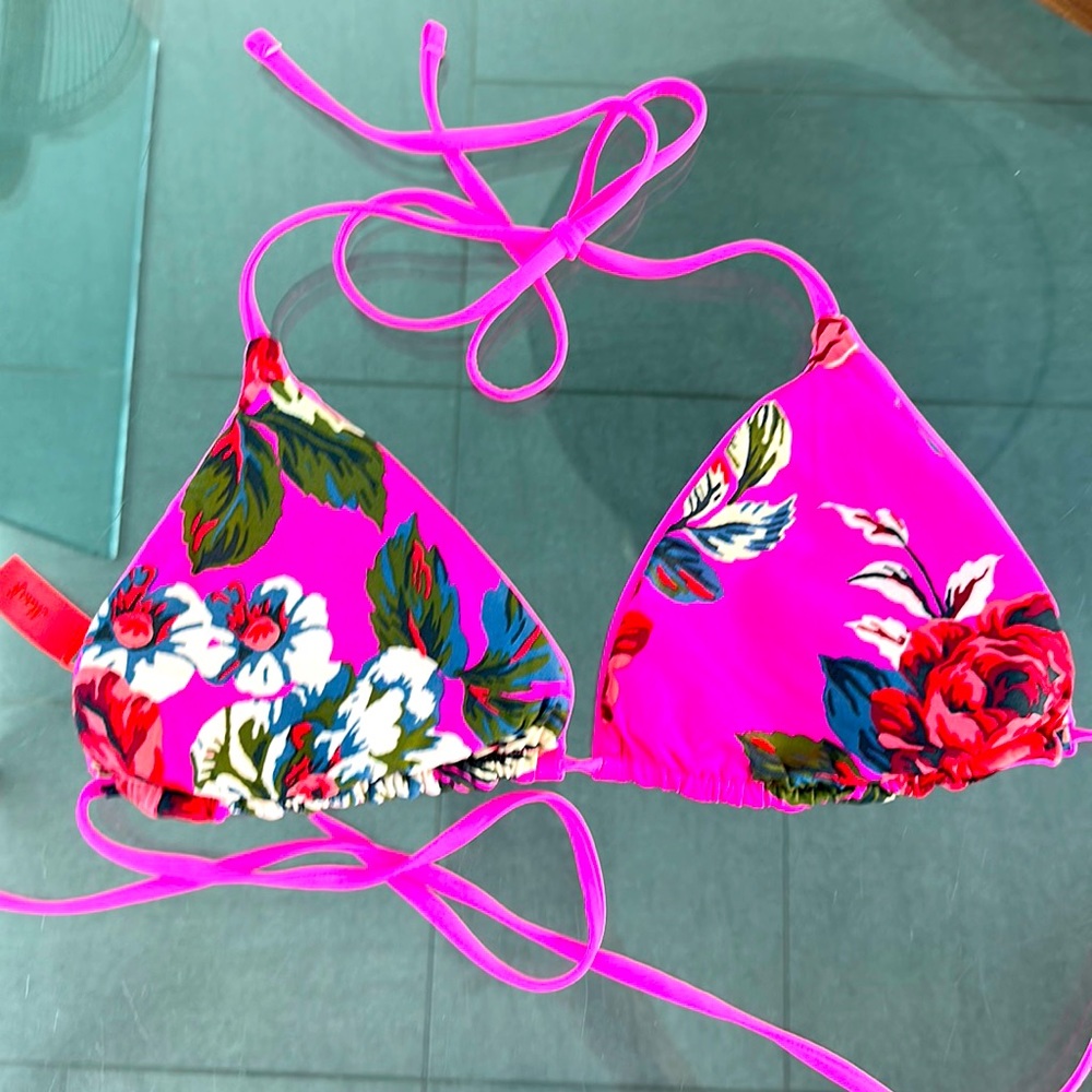Maaji Reversible Fuchsia Sliding Triangle. Sz L